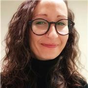 Soy docente FPE y diseñadora gráfica apasionada, con 15 años de experiencia y en constante aprendizaje de nuevas tendencias, actualizaciones de programas de diseño implementando últimas tecnologías como la inteligencia artificial